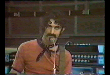 spgm/gal/zappa2/inthesky002.jpg